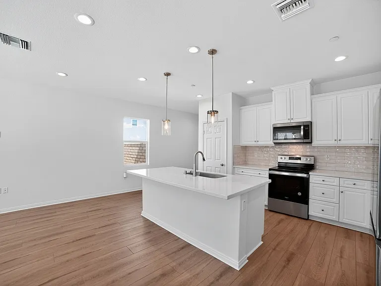 2471 Satsuma Ct — Photo 7