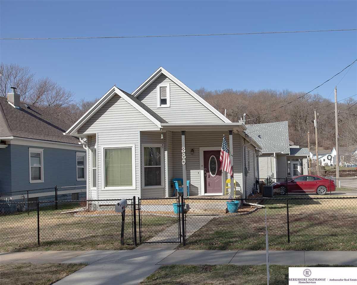 380 Benton St Council Bluffs Ia 51503 Zillow