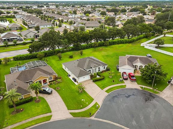2nd image of 3806 Opal Cir