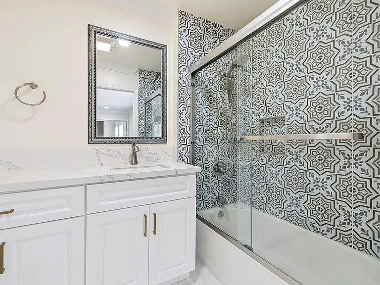 2106 Crenshaw Blvd — Photo 27