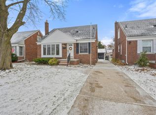 3601 Mayfair St, Dearborn, MI 48124