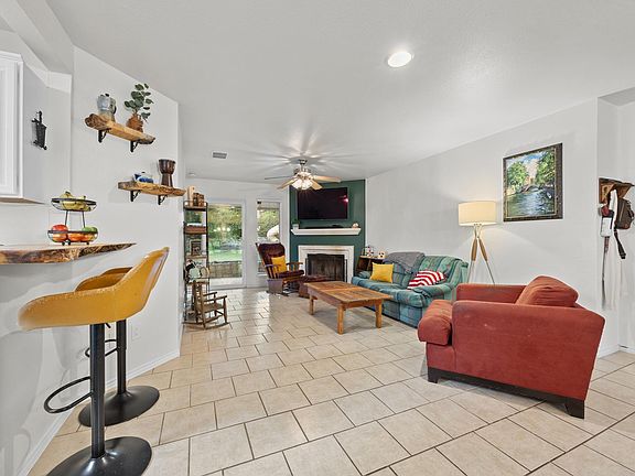 5th image of 1602 Southwestern Blvd
