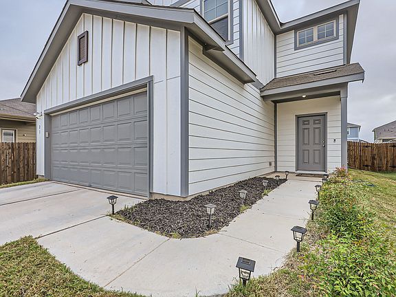 2nd image of 21 Snowy Plover Ln