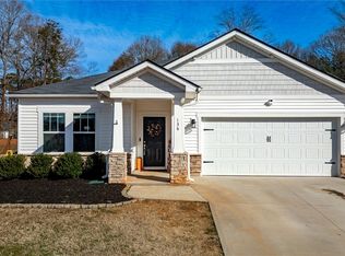 136 Walking Stick Way, Pelzer, SC 29669