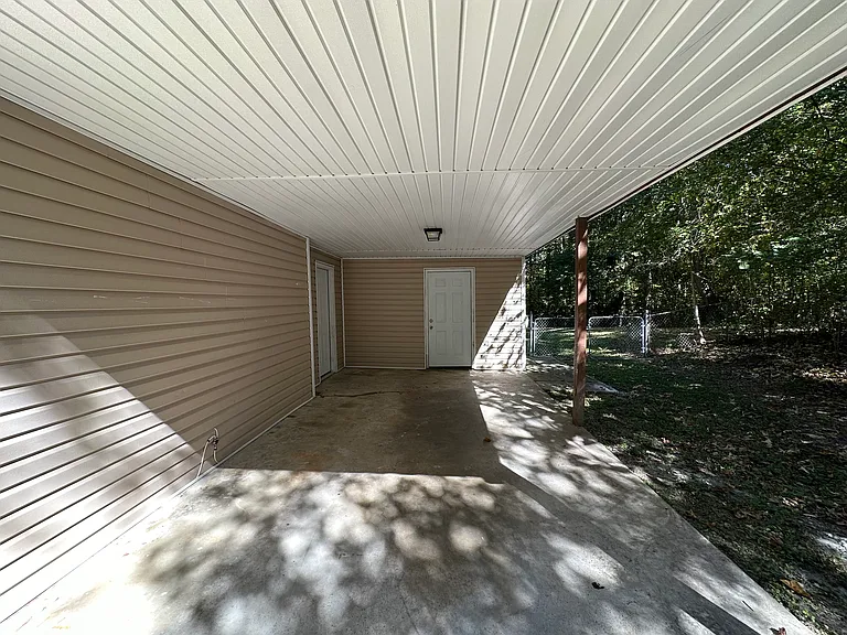 3531 E Paulding Dr — Photo 2