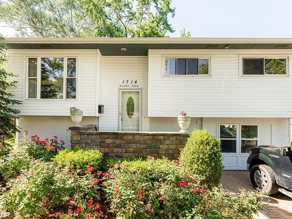 1st image of 1716 S Green Meadows Blvd