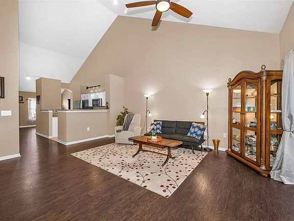 4th image of 3605 Kings Rd APT 103