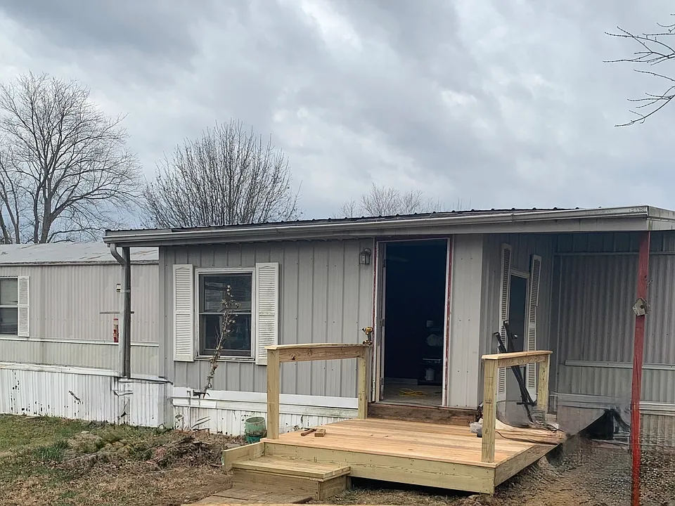 8615 Highway 62