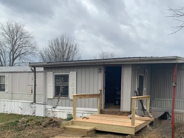 8615 Highway 62, Charlestown, IN 47111