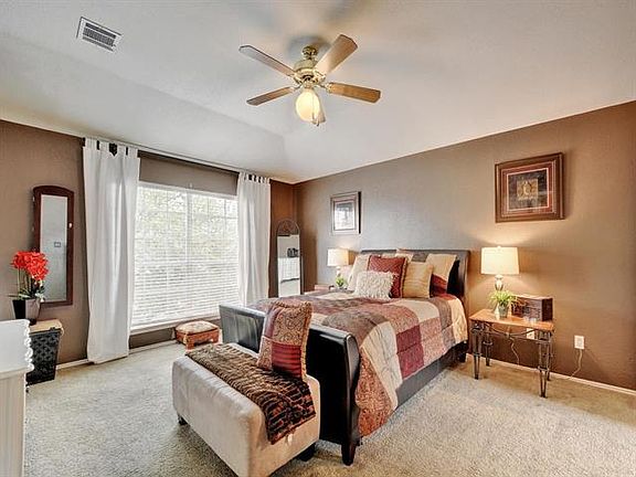 3rd image of 1505 Timberwood Dr