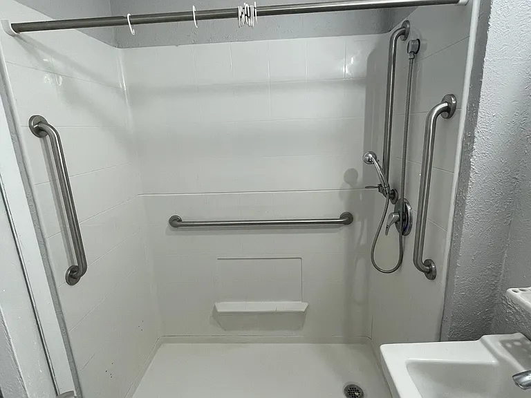 261 E Haines St — Photo 13