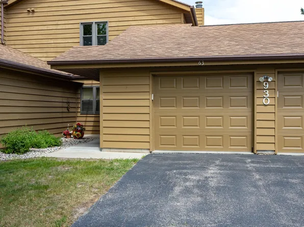 930 Manor Dr APT 63, Neenah, WI 54956