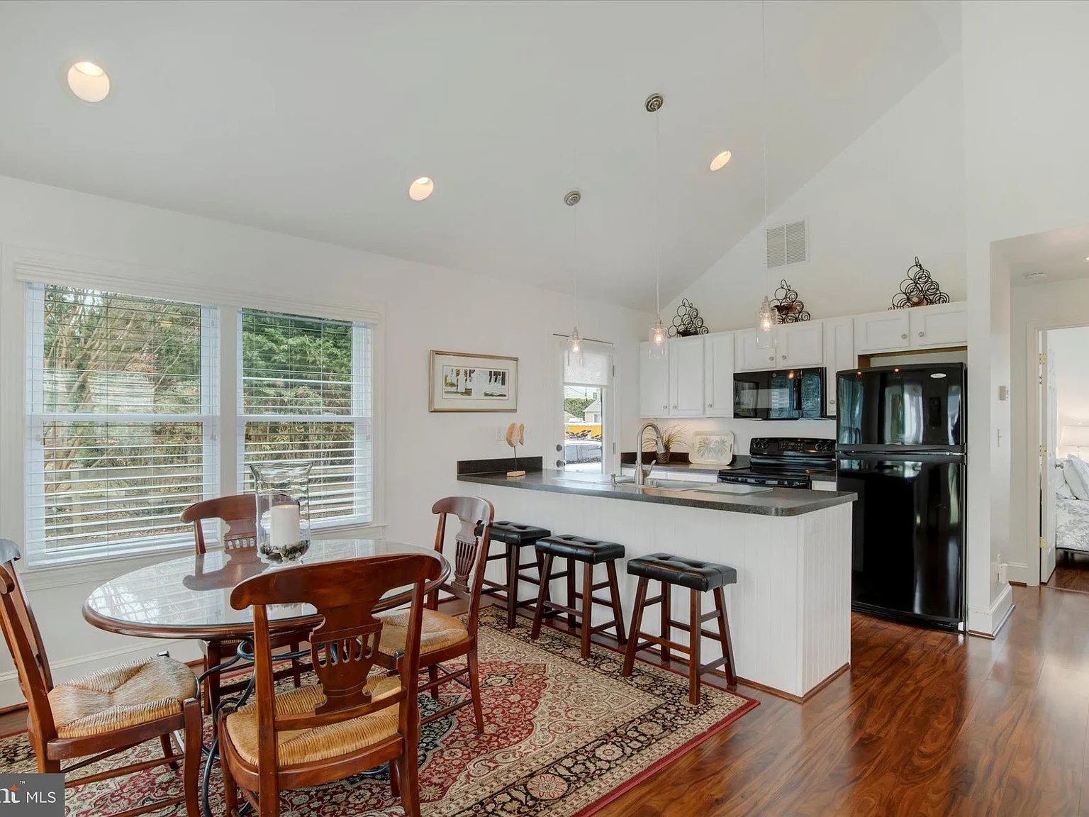 1711 Wilson Point Rd — Photo 4