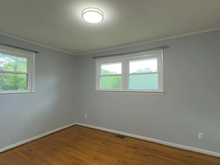 556 Orchard St NW — Photo 10