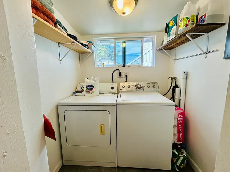 206 E 24th St #1/2 — Photo 11
