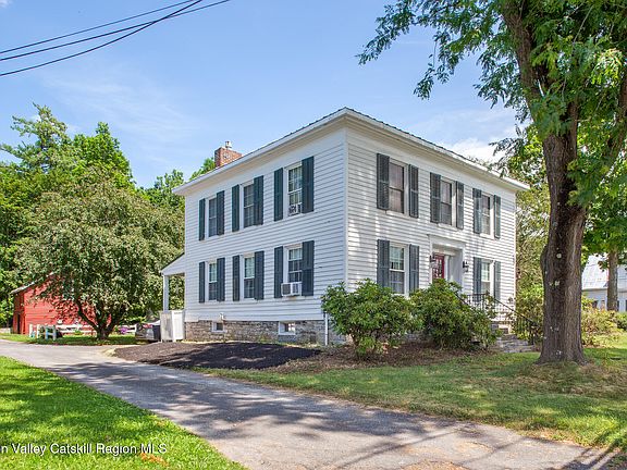 2nd image of 272 Main Street