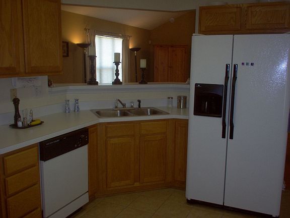  ...Veiw to Family Room 