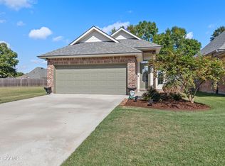 302 Twin Meadow Ln, Lafayette, LA 70508