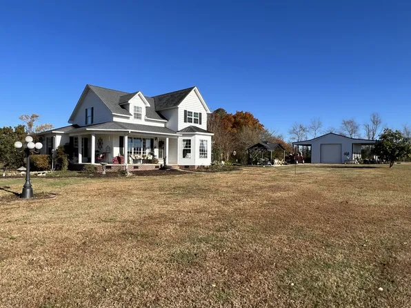 379 Revilo Rd, Leoma, TN 38468
