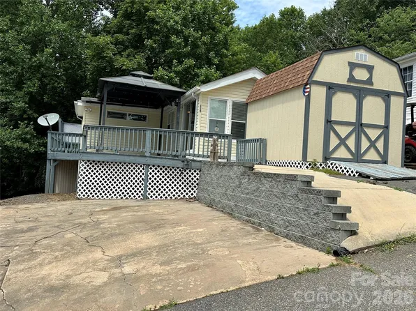 115 Badin View Dr, New London, NC 28127