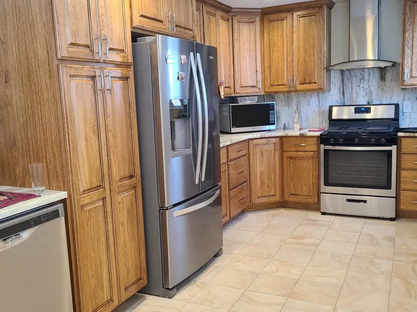 8417 S Wayside Dr, Sandy, UT 84094