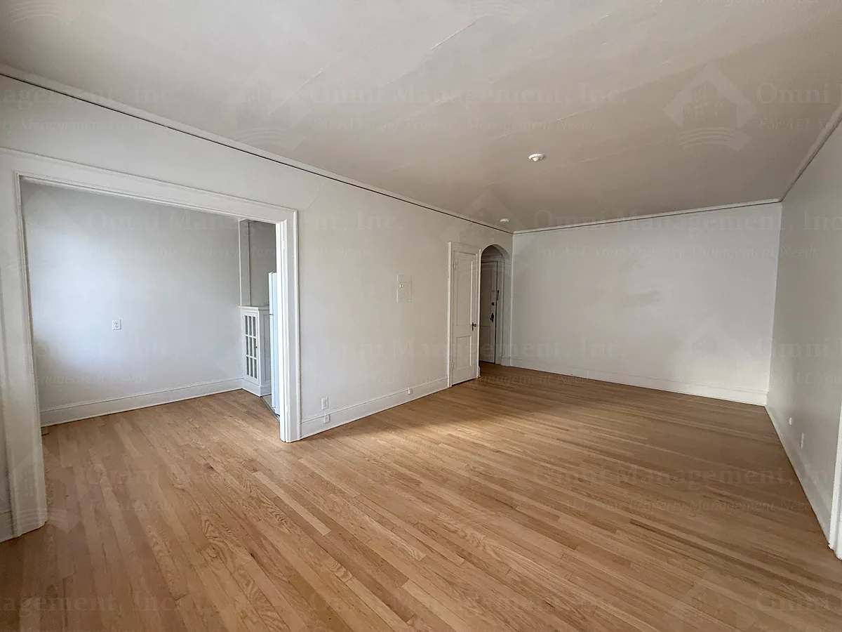 Building Photo - 1335 NW 23rd Ave #203