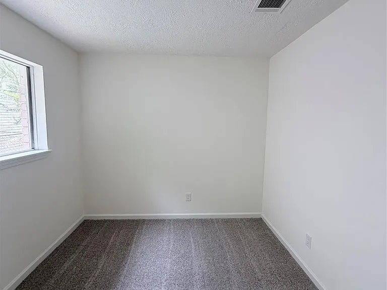 5011 Brisbane Dr — Photo 13