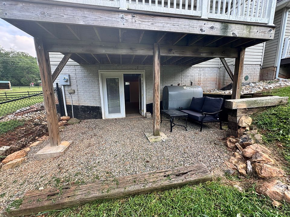 1st image of 1491 Boxwood Farm Rd