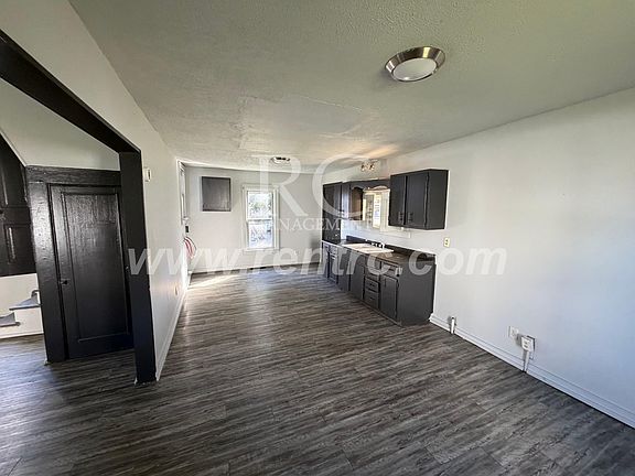 2nd image of 712 Commercial St