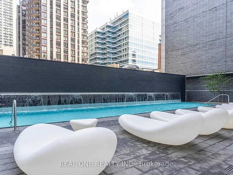 42 Charles St E #2904 — Photo 20