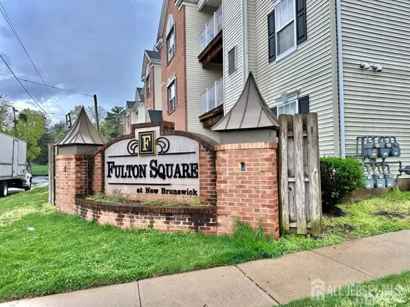 1338 Fernwood Ct, New Brunswick, NJ 08901