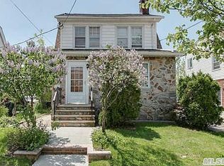 15738 12th Rd, Whitestone, NY 11357