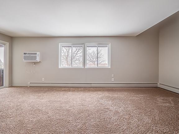 4th image of 10 Cedarwood Blvd #6380663