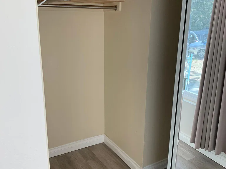 1726 Winona Blvd #201 — Photo 30