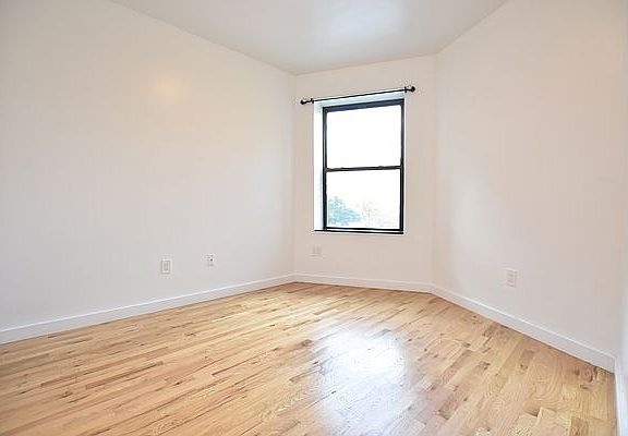 3rd image of 295 W 150th St #2D