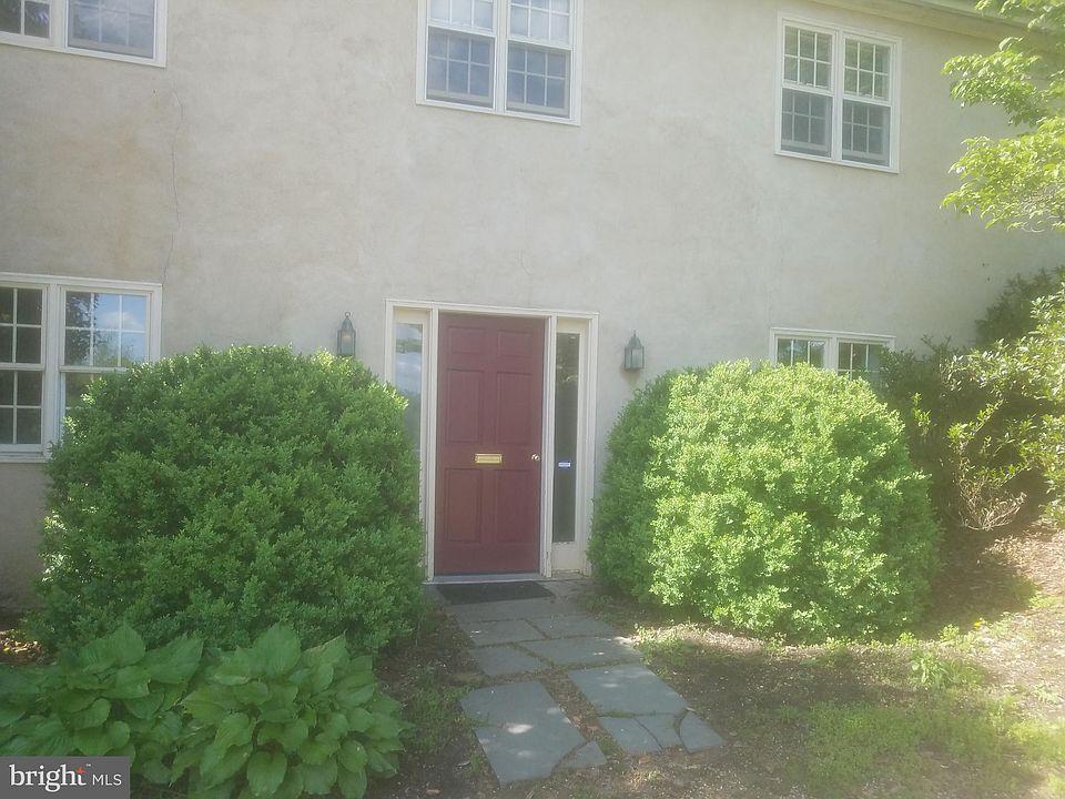 1st image of 19074 Pheasant Chase Ct