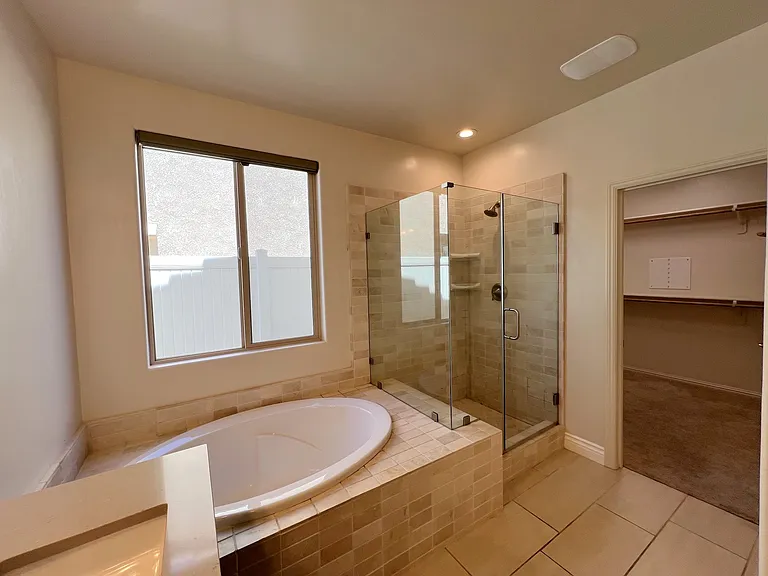 14305 Pemberley Passage Ave — Photo 32