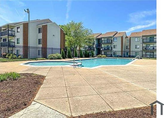 1st image of 131 Pacific Dr #131