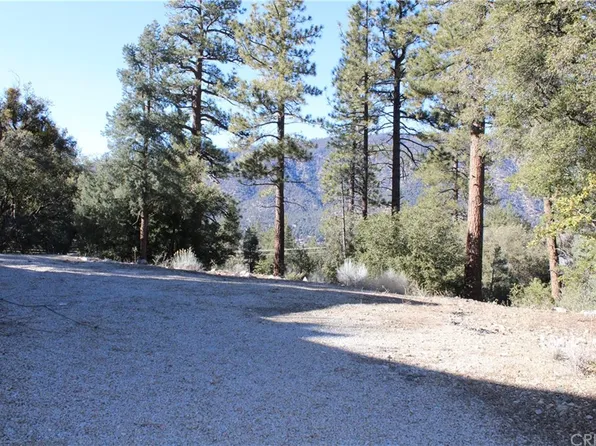 1825 Bernina Dr, Pine Mountain Club, CA 93222