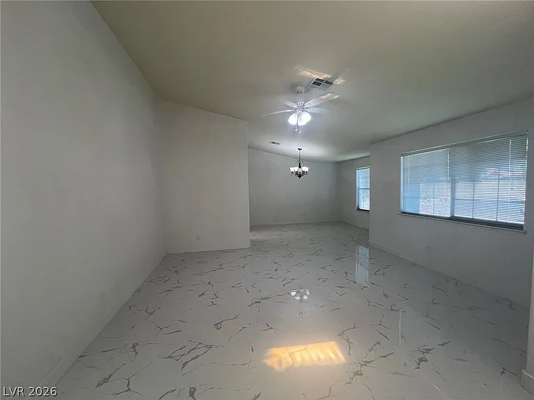 5645 W Katie Ave — Photo 7