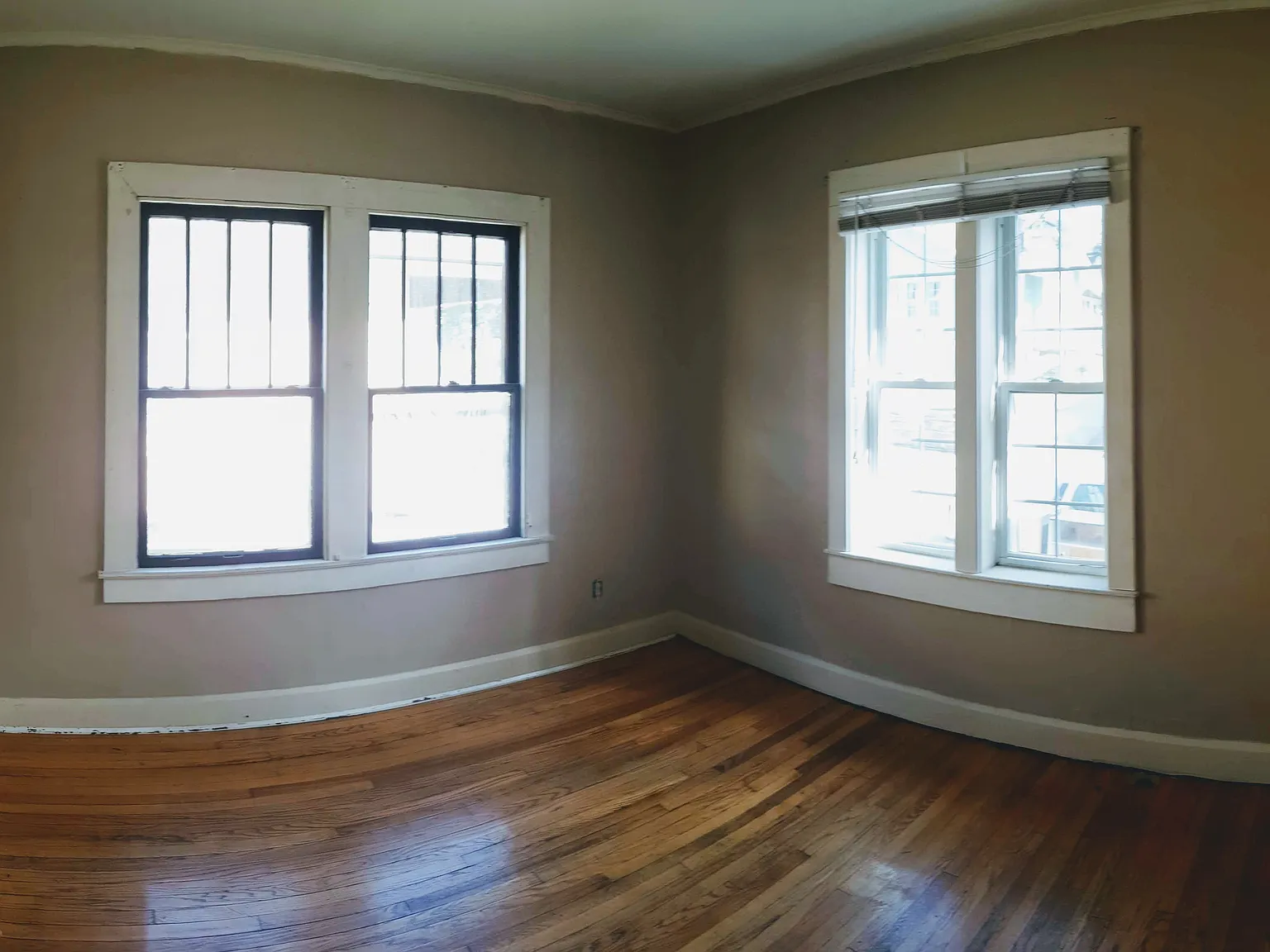 5 bed, 1740 sqft, $3,750 — Photo 3