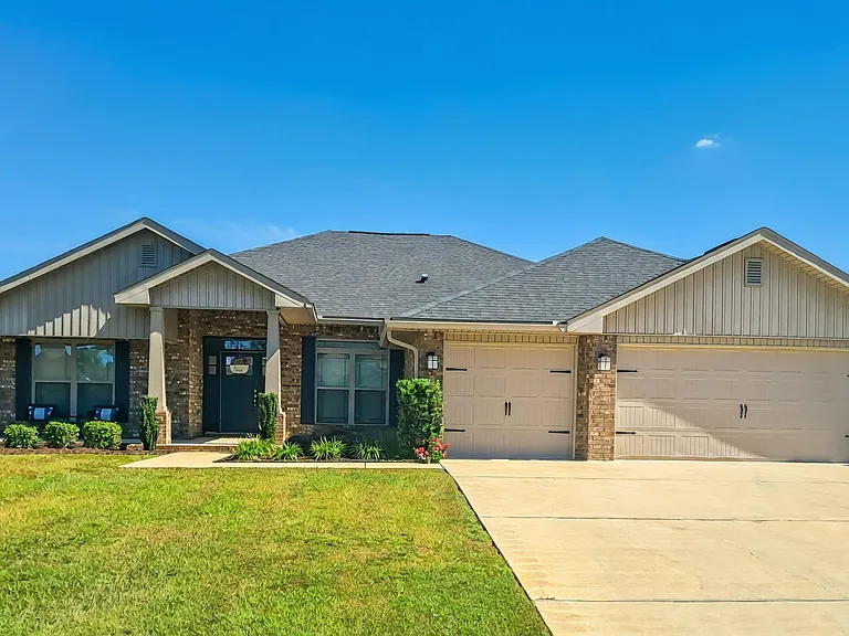 5783 Dogwood Dr E — Photo 1
