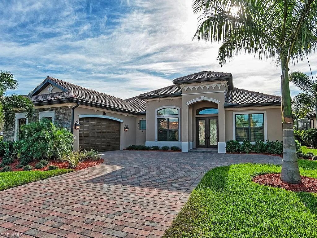 3 bed, 3.0 bath, 2799 sqft, $16,000 — Photo 2