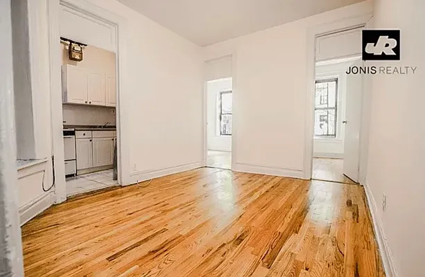 Rented by Jonis Realty | media 5