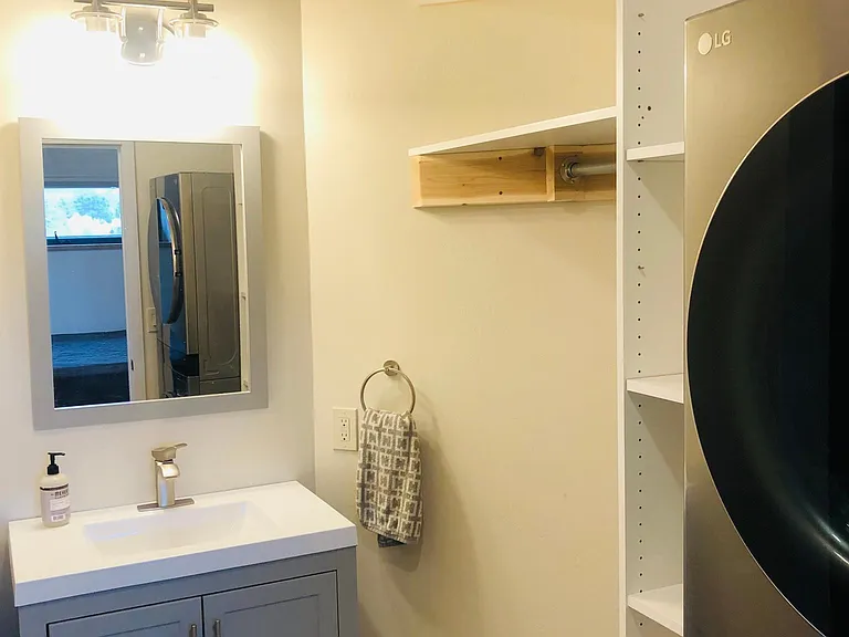 2807 Rim Dr #B — Photo 5