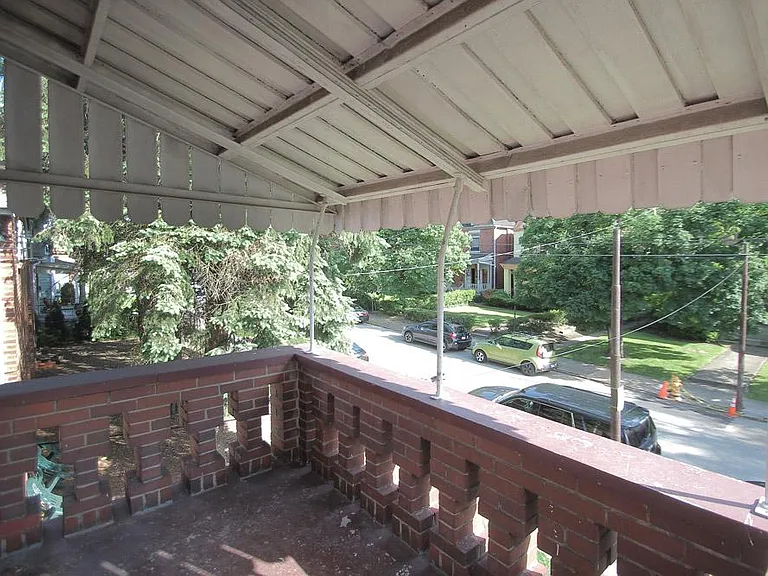 415 Franklin Ave #2 — Photo 1