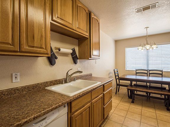 5th image of 1405 Kelley Dr