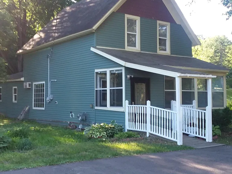 444 S Vincent St — Photo 1