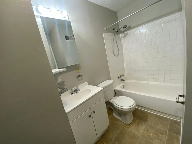 Independence Duplexes — Photo 33