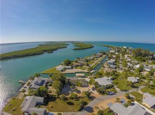1325 Holiday Dr, Englewood, FL 34223